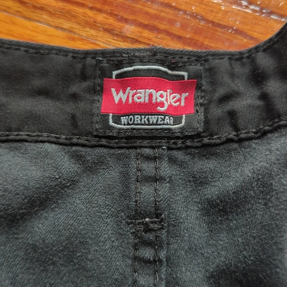 Wrangler Black Cargo Pants Durable Outdoor Style 36x34